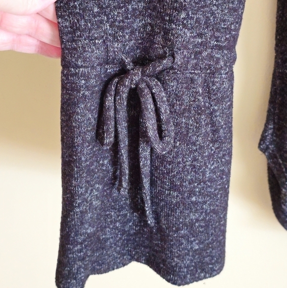 Simply Vera Wang Grey Sweater Embellished Rhinestone Neckline Size Large - Picture 6 of 8